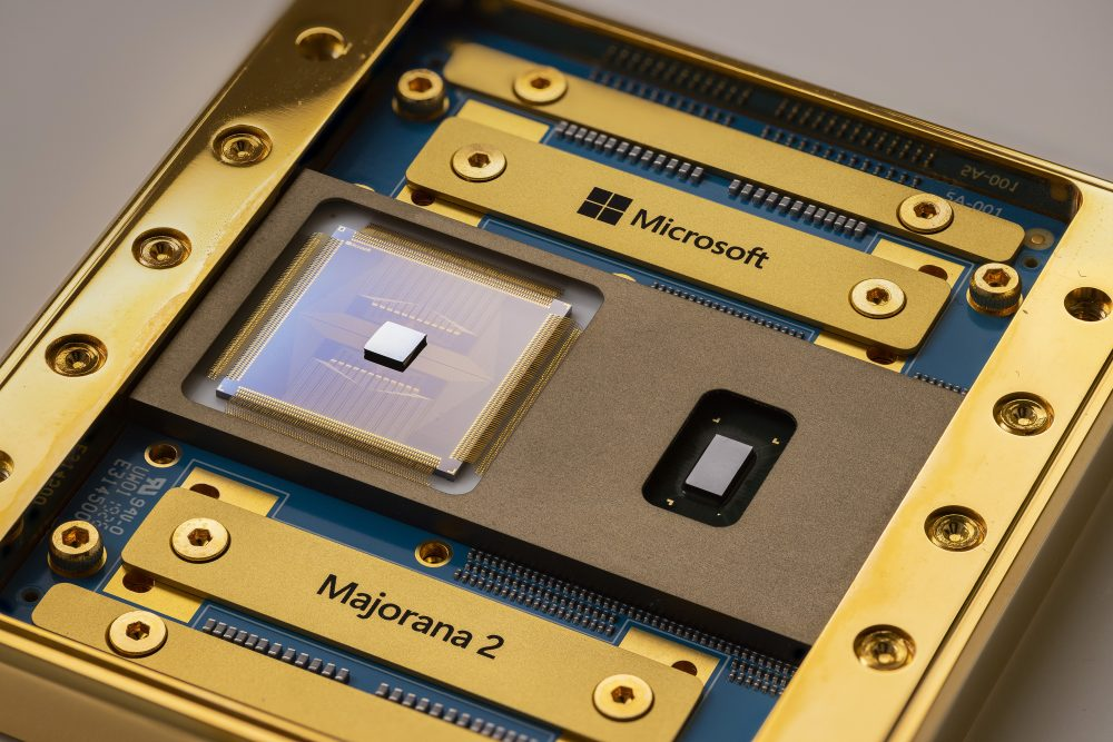 Microsoft تحقق تحسناً ألف ضعف في استقرار الكيوبتات الطوبولوجية عبر معالج Majorana 2